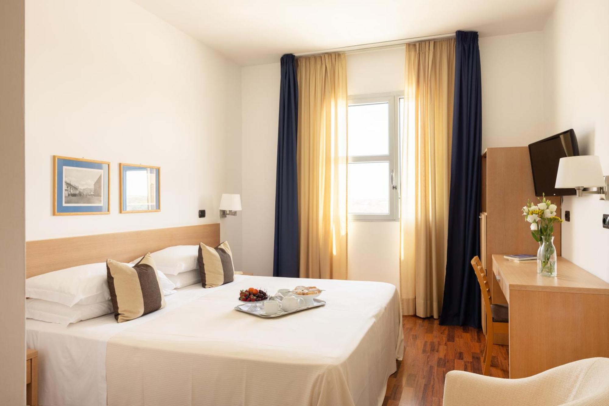 Hotel Majesty Bari Eksteriør billede